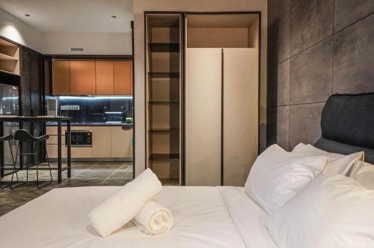 Scarletz Suites Klcc By Gc Luxury Suites Куала-Лумпур Екстер'єр фото