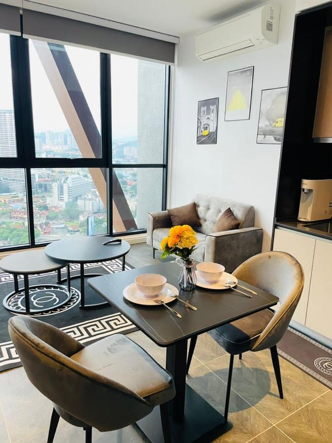 Scarletz Suites Klcc By Gc Luxury Suites Куала-Лумпур Екстер'єр фото