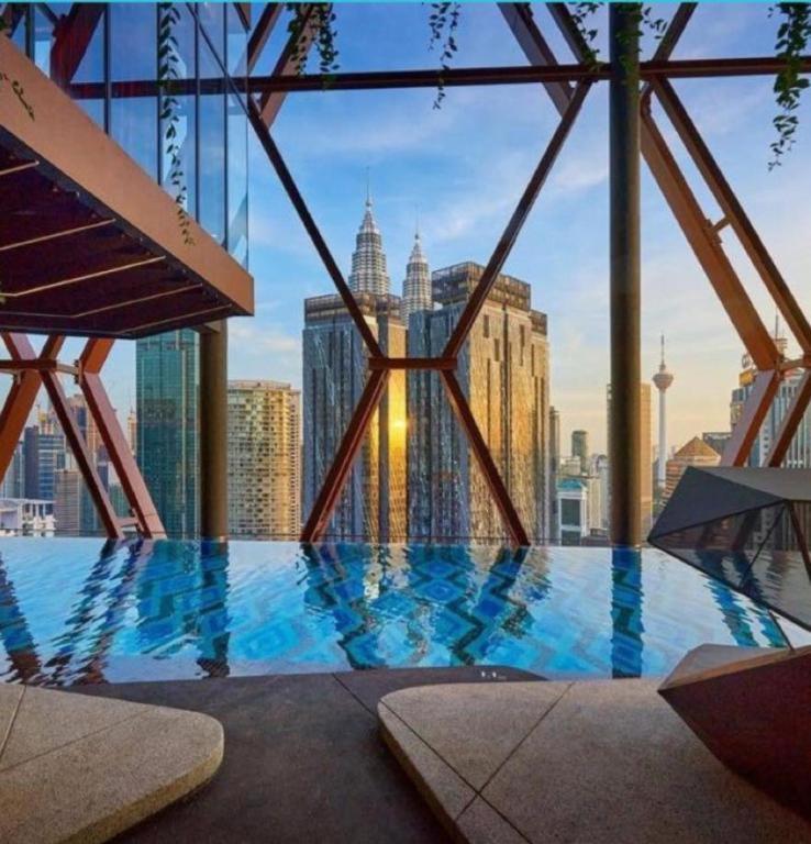 Scarletz Suites Klcc By Gc Luxury Suites Куала-Лумпур Екстер'єр фото
