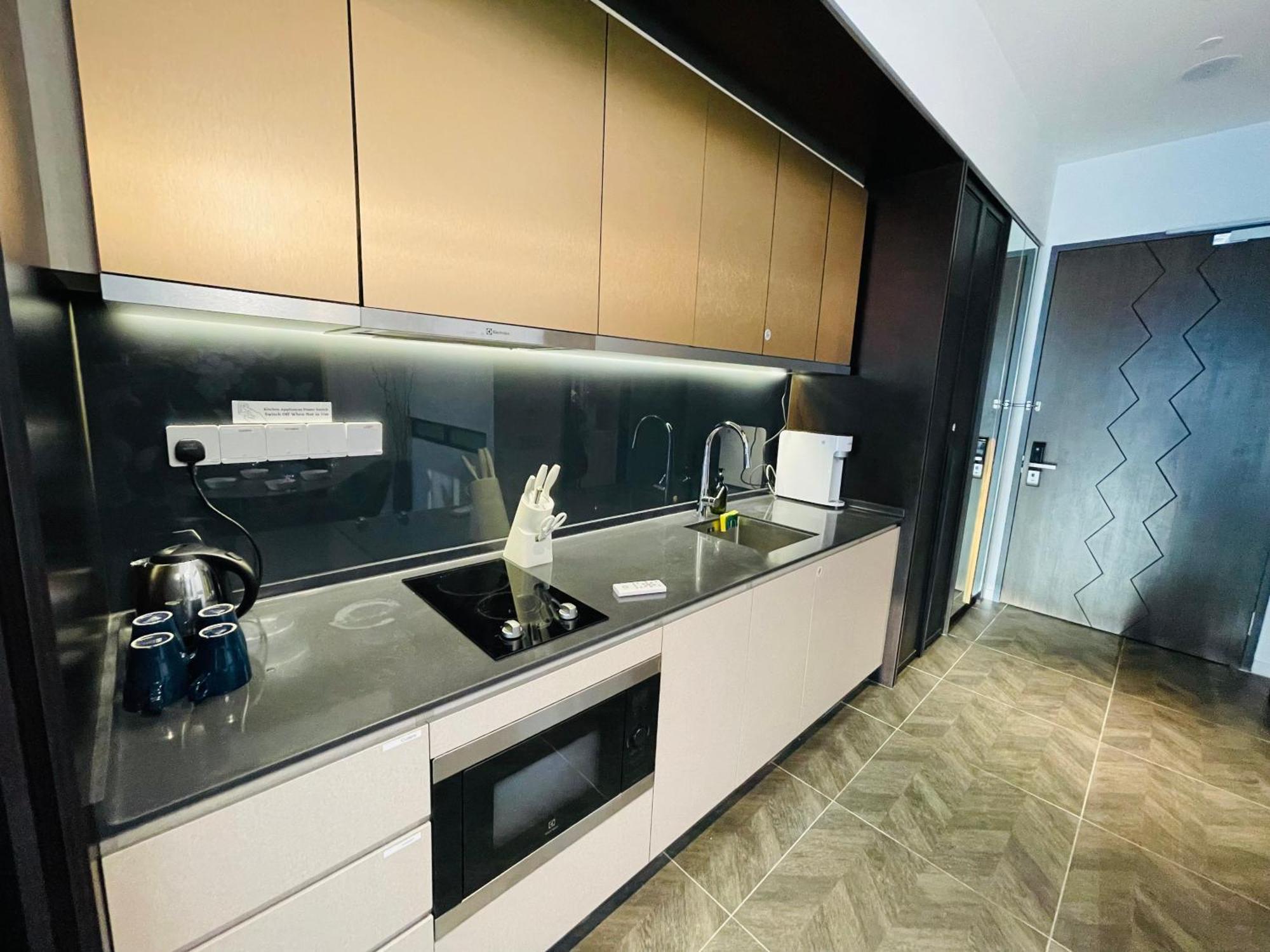 Scarletz Suites Klcc By Gc Luxury Suites Куала-Лумпур Екстер'єр фото